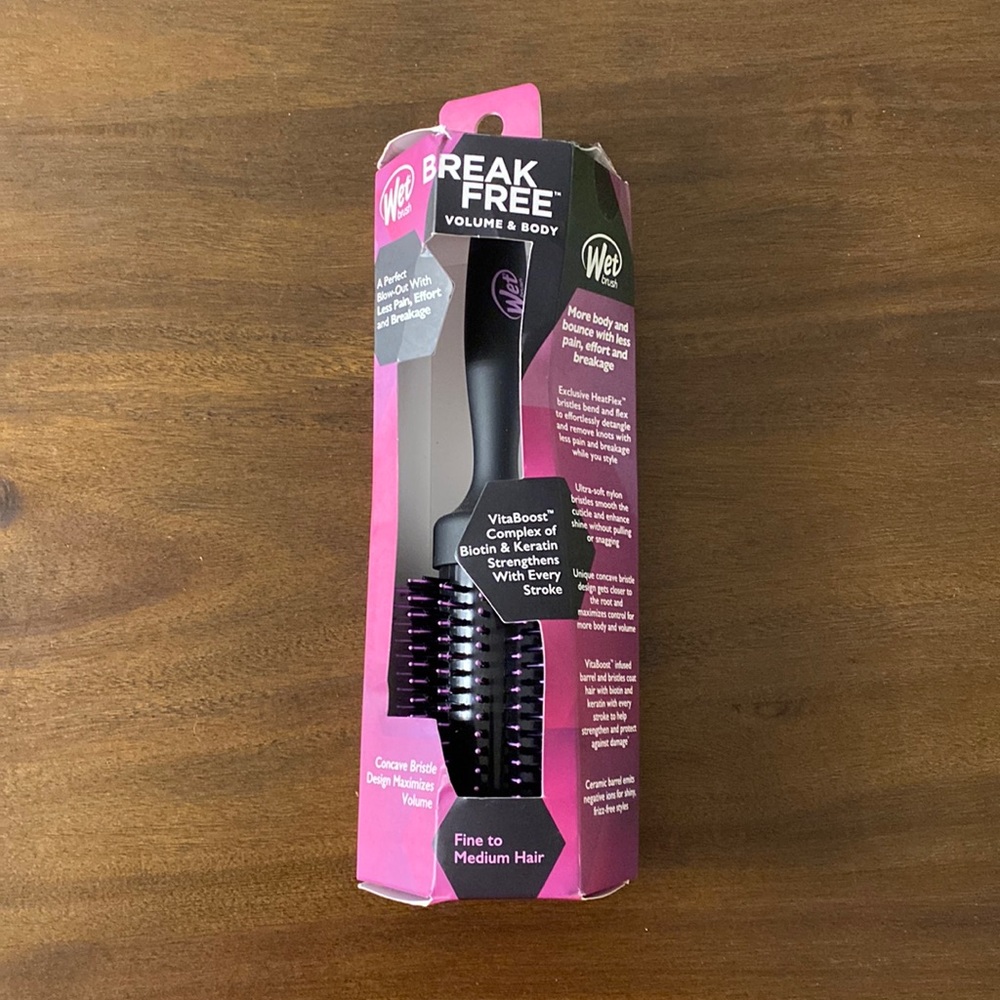 Wetbrush Volumizing Round Brush Fine to Medium Hair Break Free Volume & Body